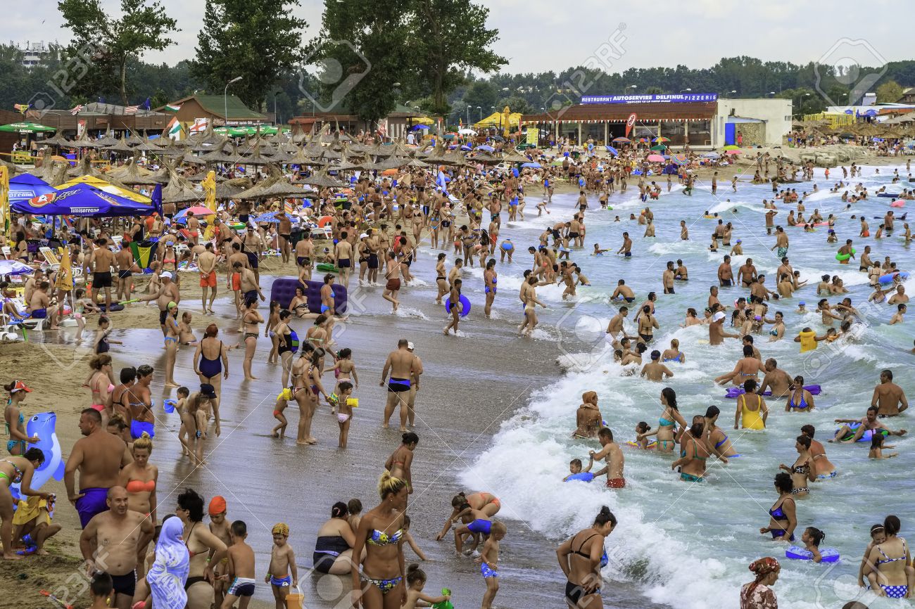 Vacacionistas de Semana Santa llenan playas RD.