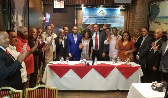 Presidente Adompretur en NY llama a defender turismo RD