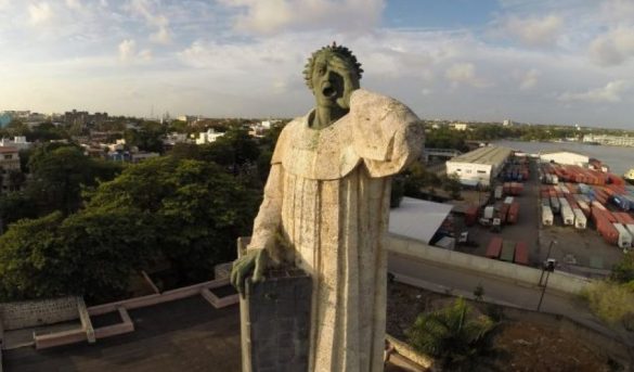 Monumento Fray Antón de Montesinos en el Malecón recupera su brillo turístico