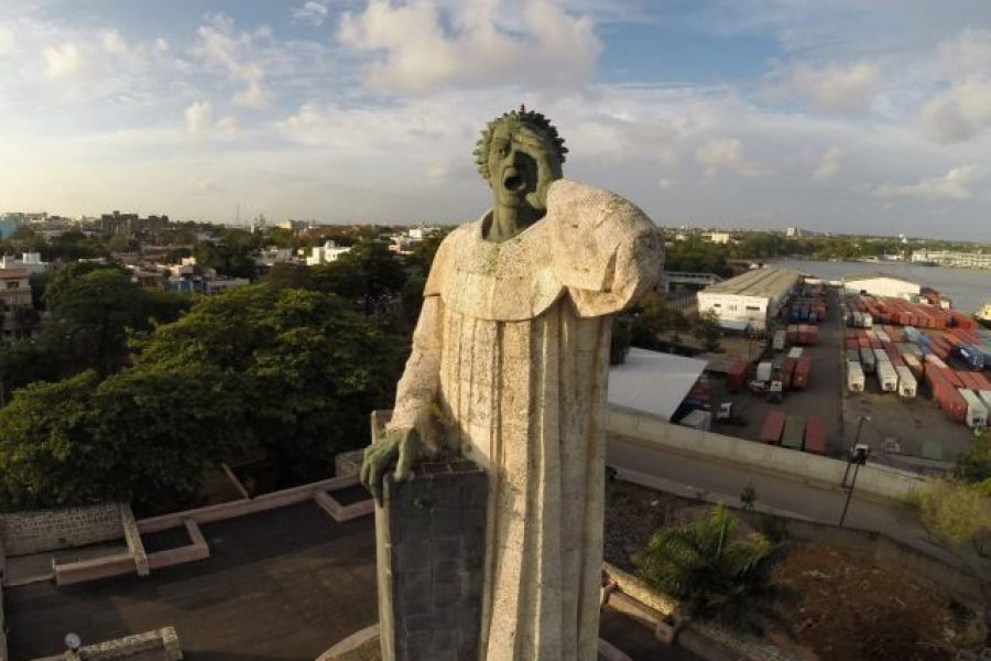 Monumento Fray Antón de Montesinos en el Malecón recupera su brillo turístico