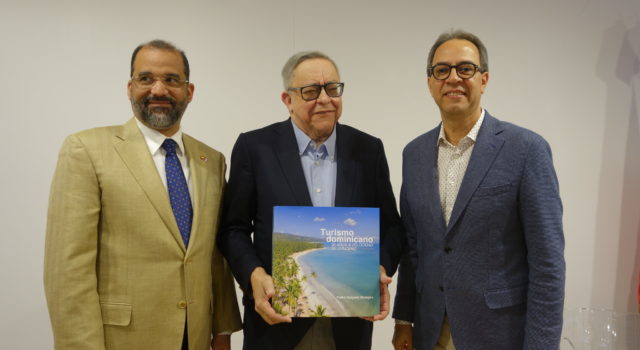 Circula en España el libro “Turismo dominicano: 30 años a velocidad de crucero”