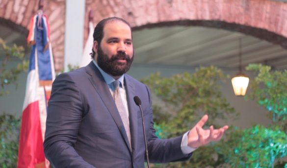 Juan Vicini confronta a McAfee por su amenaza contra el turismo de RD