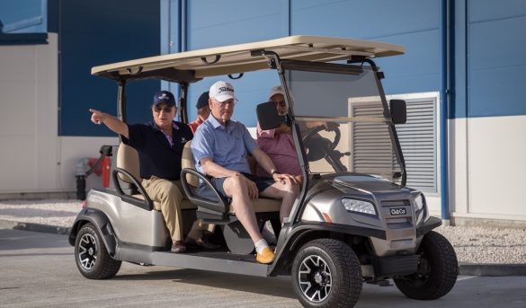 Bill Clinton de vacaciones y algo de trabajo en Punta Cana