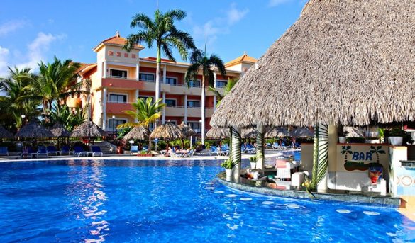 Manuel Pacheco, del Mitur: ley de incentivo ha elevado construcción de hoteles en el país