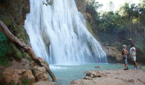 ADOMPRETUR propone cruzada para salvar monumento Salto del Limón