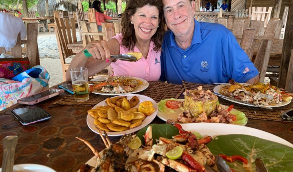 Embajadora EE UU en RD visita Bahía de las Águilas en Pedernales