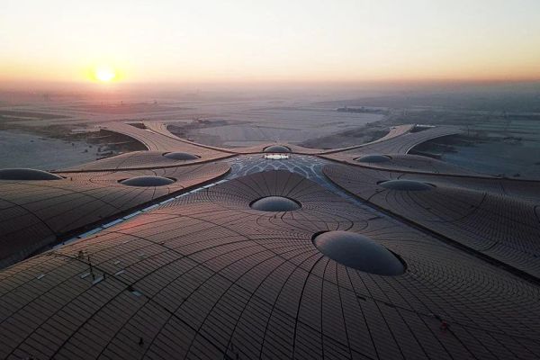 Pekín inaugura el mayor aeropuerto del mundo