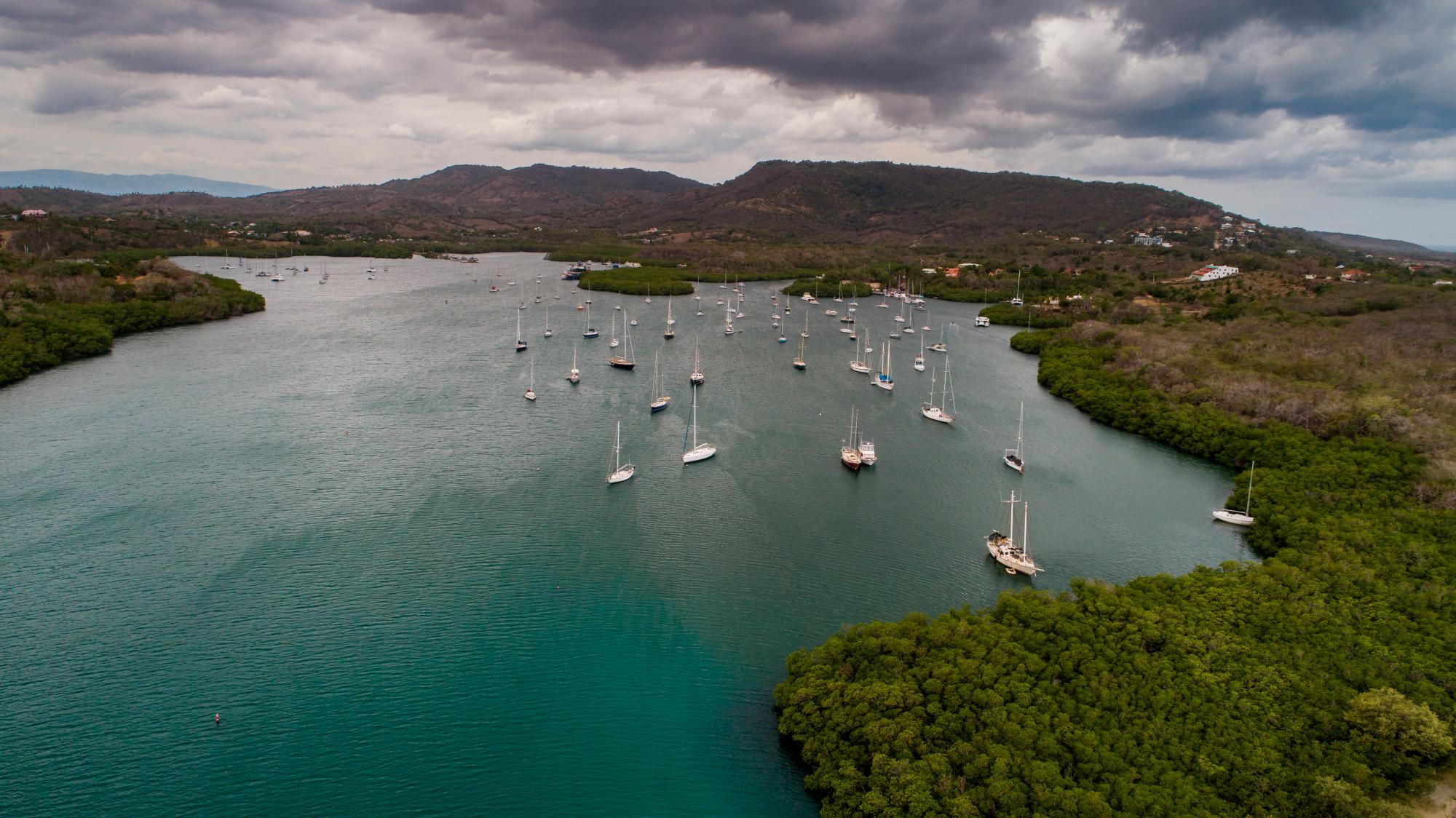 La bahía de Luperón, un refugio para el turismo náutico de vela en la región
