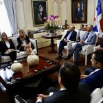 Presidente Medina recibe inversionistas interesados en Puerto de Manzanillo