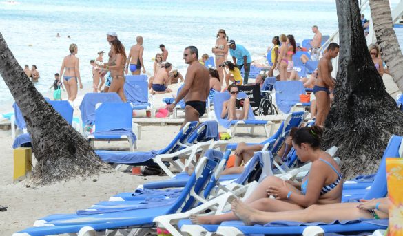 A Sept. en RD, el flujo de turistas se redujo en 100 mil visitantes