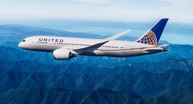 United eleva a tres sus vuelos diarios entre Santo Domingo y Newark