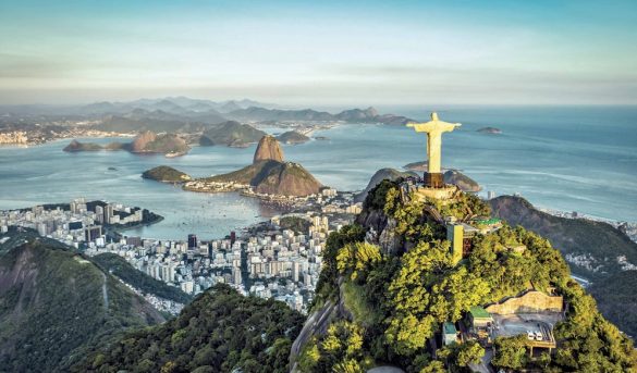 Brasil hundirá 25 barcos y aviones para impulsar el turismo de buceo