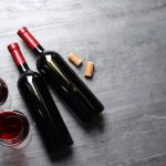 Por qué las botellas de vino deben llevar un tapón de corcho