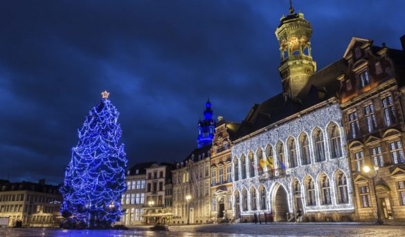 10 Ciudades que brillan con luz propia en Navidad