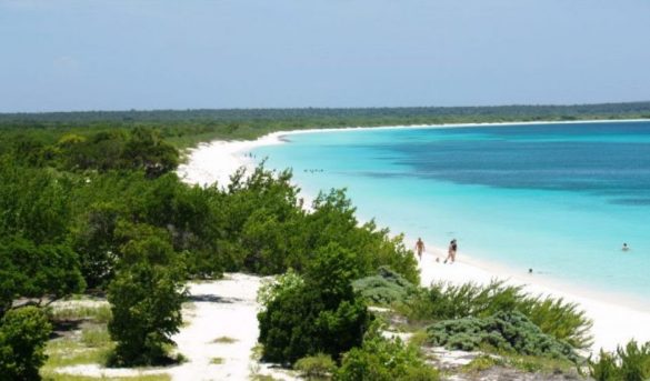 Academia de Ciencias valora términos de desarrollo anunciado para Pedernales