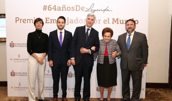 El Embajador celebra 64 aniversario con homenaje a proyectos de inclusión social