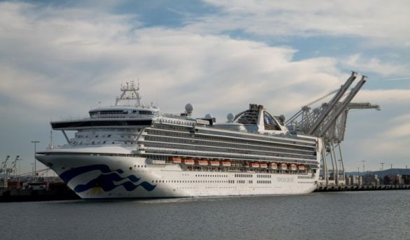 El gigante Carnival ofrece sus cruceros para que funcionen como hospitales