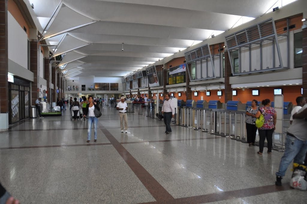 El efecto coronavirus vacía de turistas y aviones los aeropuertos dominicanos