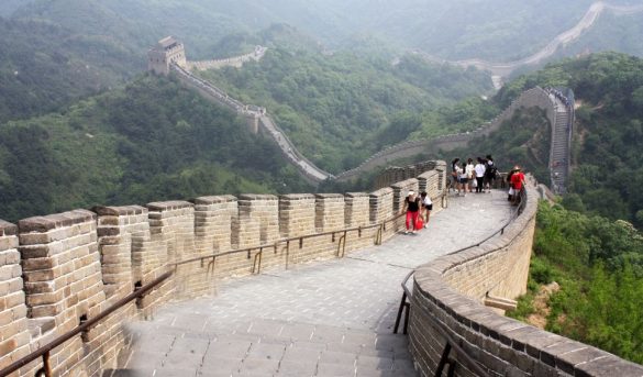 El turismo vuelve (con cuentagotas) a la Gran Muralla China