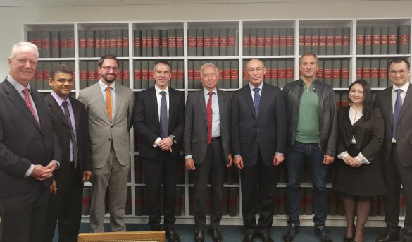 Los centros financieros mundiales defienden que su labor es 