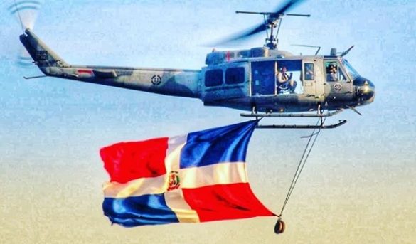 Bandera dominicana por los cielos