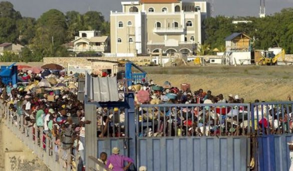 Haitianos huyen de Rep. Dominicana ante la propagación de la Covid-19