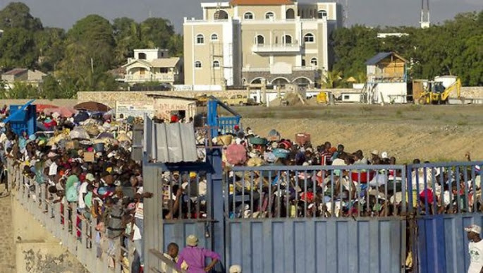 Haitianos huyen de Rep. Dominicana ante la propagación de la Covid-19