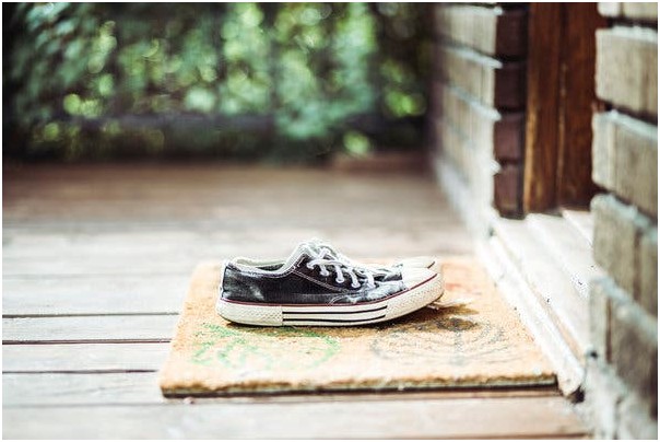 ¿El virus está en mi ropa? ¿En mis zapatos? ¿Mi pelo? ¿Mi periódico?