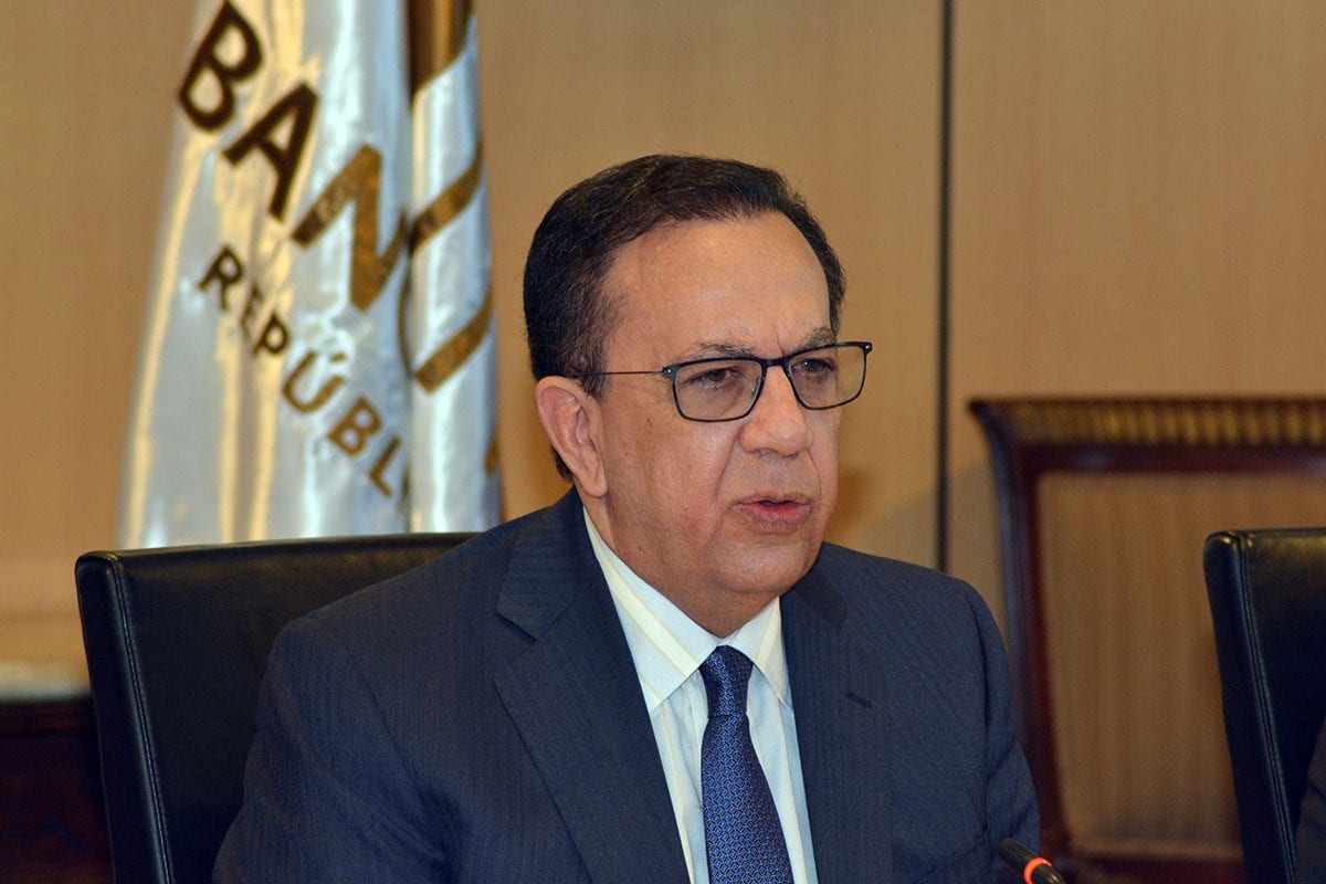 Gobernador del Banco Central dice que suspensión del turismo ha afectado oferta de divisas