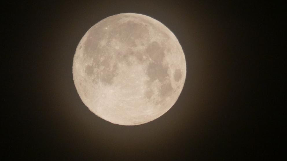 ¿Has visto la Superluna de las flores?