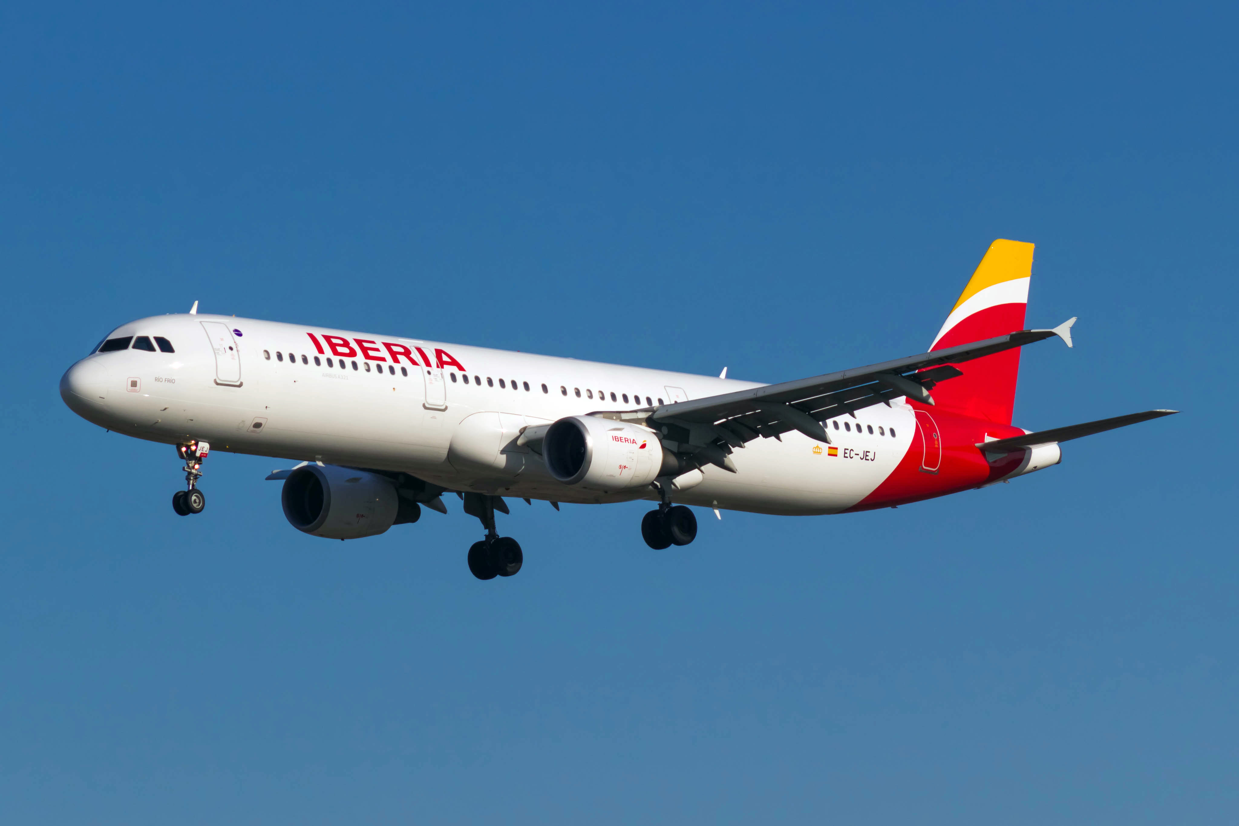 Iberia reanudará su ruta Santo Domingo-Madrid el 3 de julio