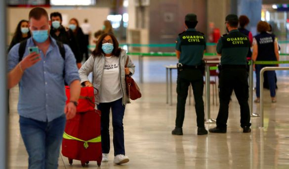 En Europa los aeropuertos reabren con normalidad a pesar de las críticas a los controles anticovid