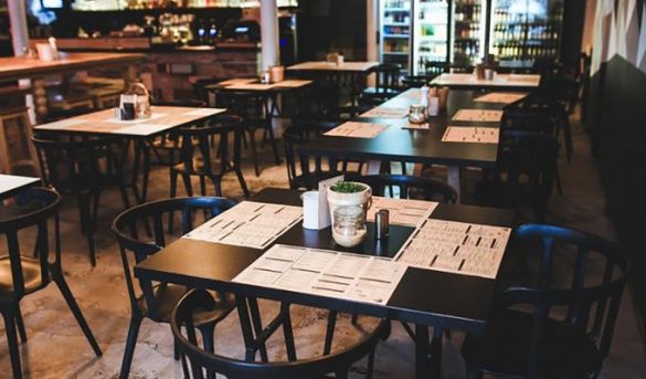 Reducción de comensales y menús digitales, parte de las propuestas de restaurantes