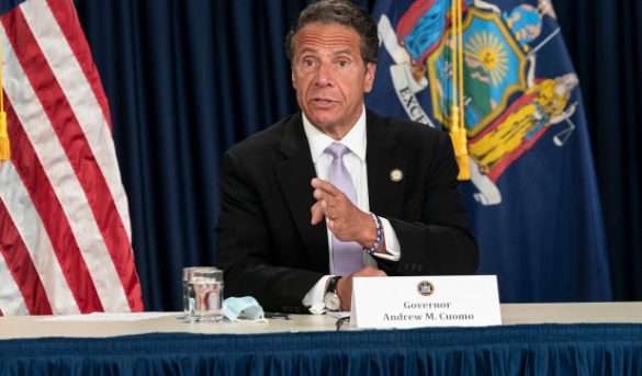 El Turismo tiene problema en Nueva York gobernador Cuomo puede retrasar la cena en interiores en medio del resurgimiento del coronavirus