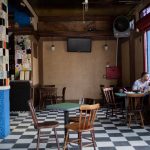 Los bares y restaurantes inician una tímida reapertura en São Paulo