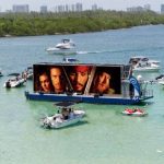 Novedad turística en Miami, una nueva unidad en el cine en la Bahía de Biscayne: asegúrese de venir en su bote