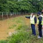 Inspeccionan daños de la tormenta Laura en el aeropuerto La Isabela