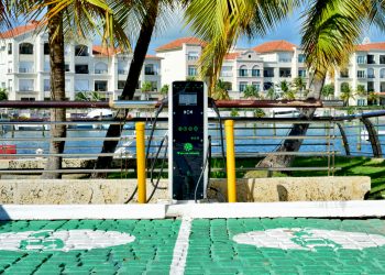 Complejo turístico de Cap Cana incursiona en la movilidad eléctrica