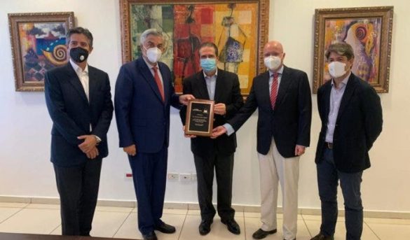 Hotelero de Samaná reconocen labor Ministro de Turismo