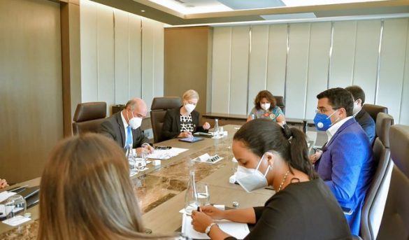 Collado busca dar mayor transparencia a las contrataciones del Mitur