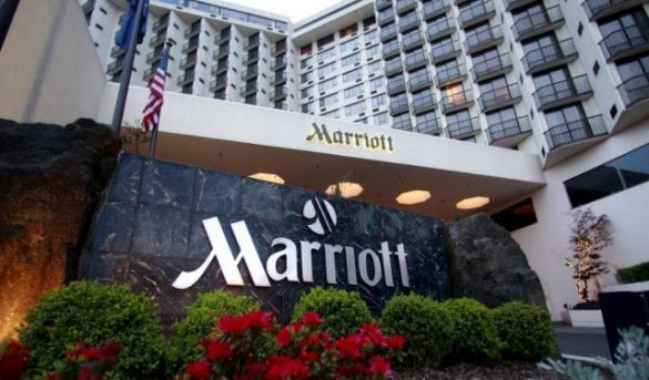 Hoteles convierten cuartos en oficinas para sobrevivir al Covid