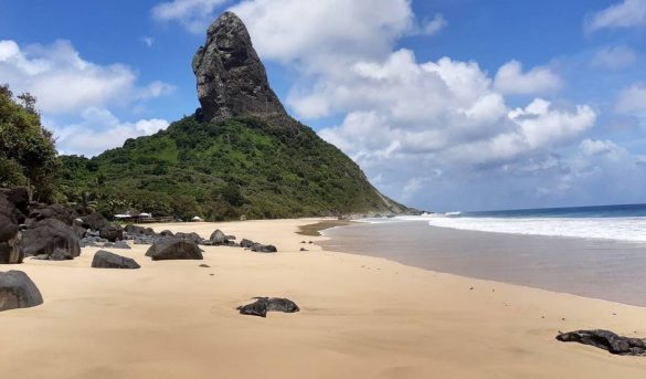 Esta isla paradisíaca en Brasil solo admitirá a turistas que hayan tenido coronavirus