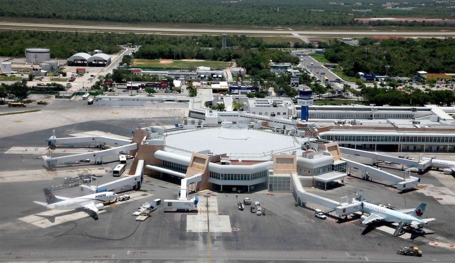 El aeropuerto de Cancún experimenta otro aumento en vuelos nacionales e internacionales