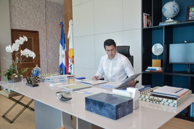 Ministro de Turismo declaró bienes por más de 40 millones de pesos