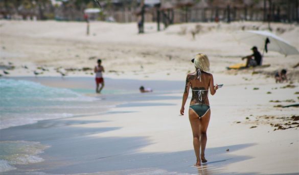 El coronavirus vacía el Caribe mexicano