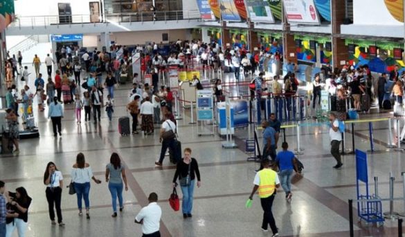 Aumentan viajeros tras reapertura RD