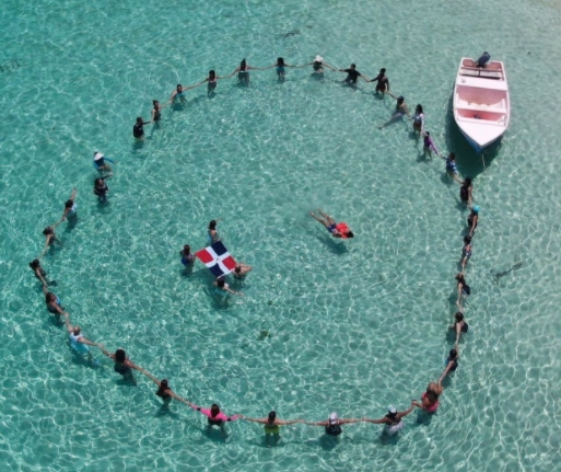 Presentan oficialmente iniciativa “#RDPorLoAlto”