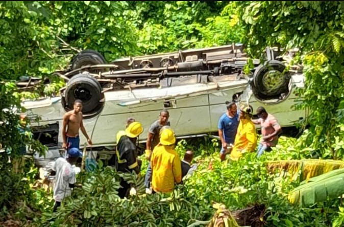 Al menos 17 turistas heridos en accidente de tránsito en Samaná