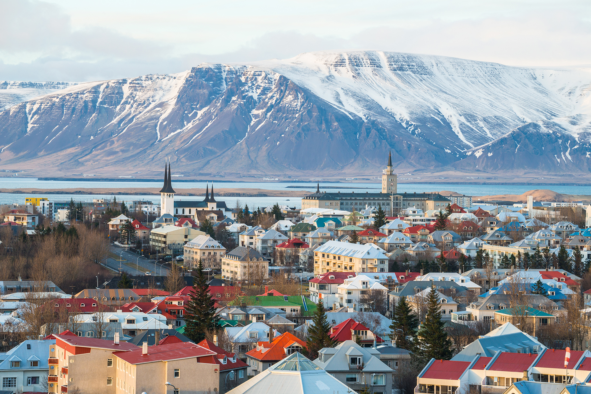 Islandia quiere reiniciar el turismo, pero solo para ricos