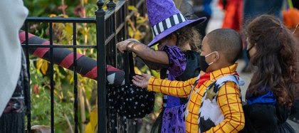 Disfrazados y a distancia: la celebración de Halloween en Estados Unidos en medio de la pandemia